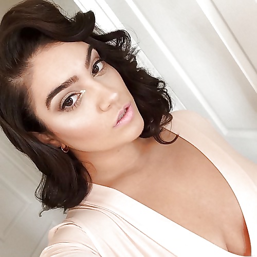 Nadia Aboulhosn - Sexy Kurvige Babe #40111381