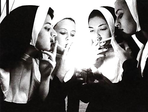 セクシーな修道女たち
 #40298913