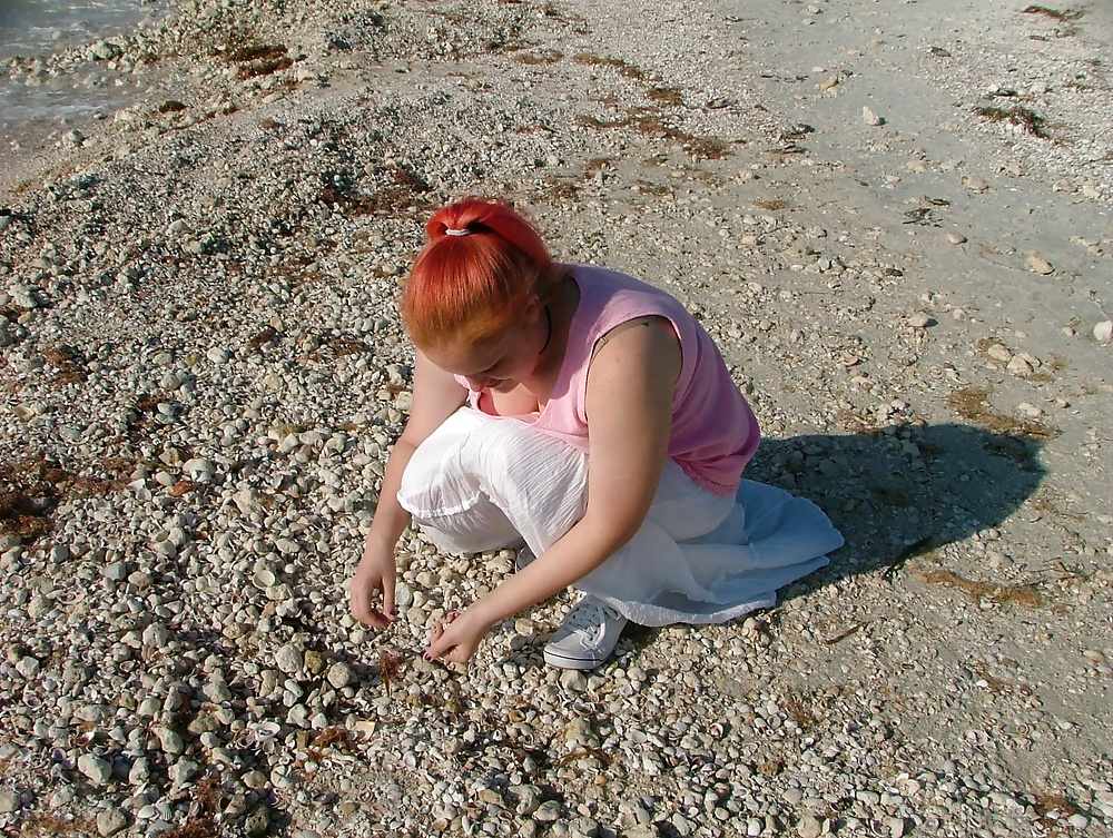 Ex moglie ed io (in spiaggia) visitiamo il profilo per vederla nuda
 #27340552