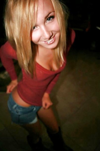 Blond Teen Girl with amazing body Selfshot 1of3 #23401226