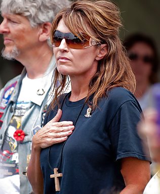 Sarah Palin sexy mamma bianca che ha bisogno di essere scopata 
 #37141331