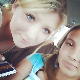 Zwei Schöne Teenager #24381078