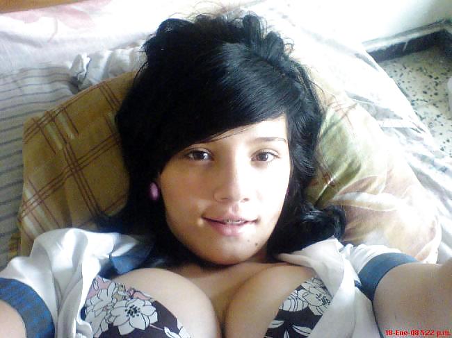 Latina escote 3
 #24588557