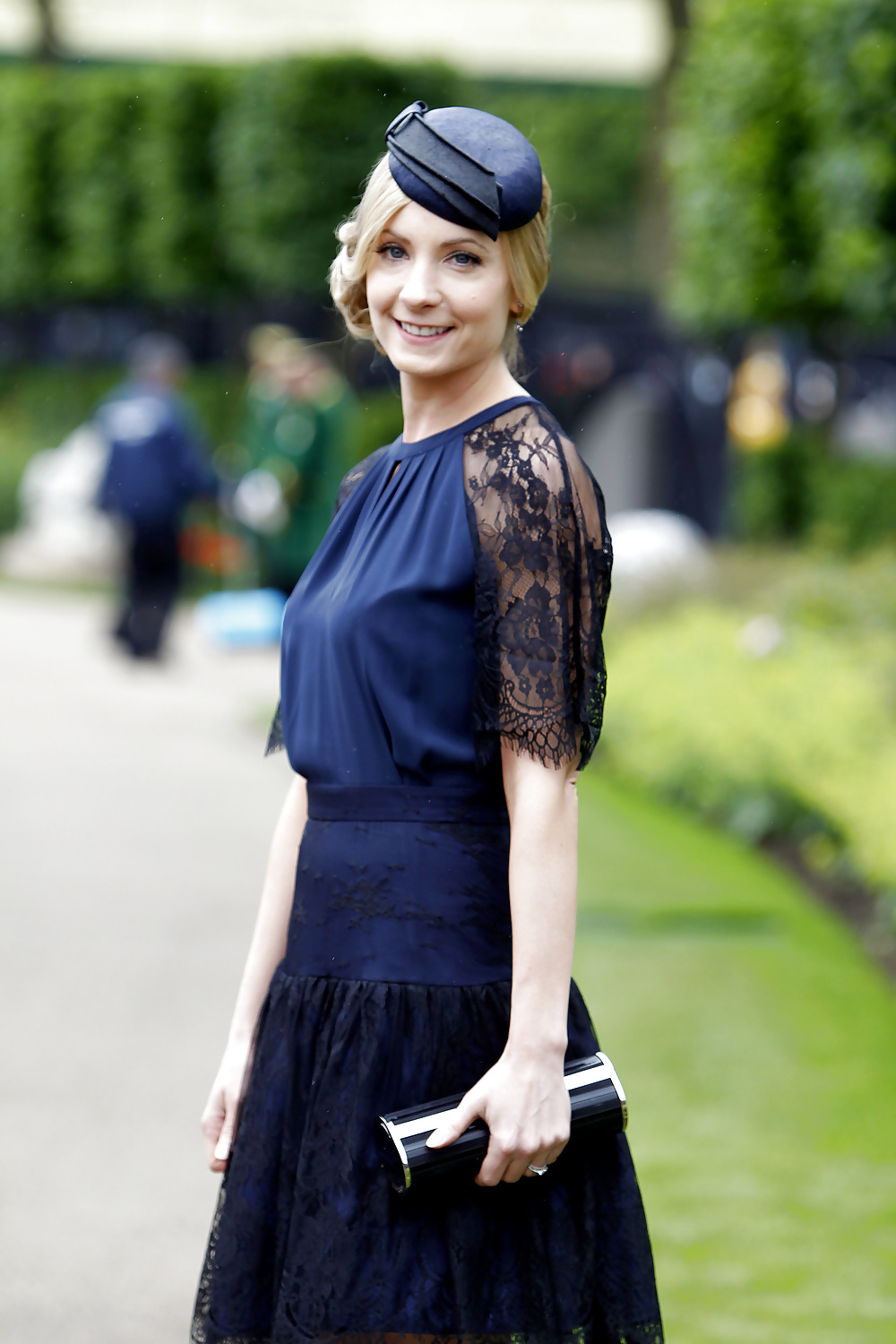 Vamos a masturbarnos con...joanne froggatt (downton abbey)
 #40437273