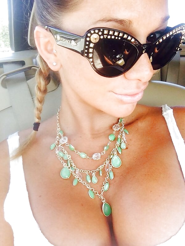 Destiny dixon
 #30875444