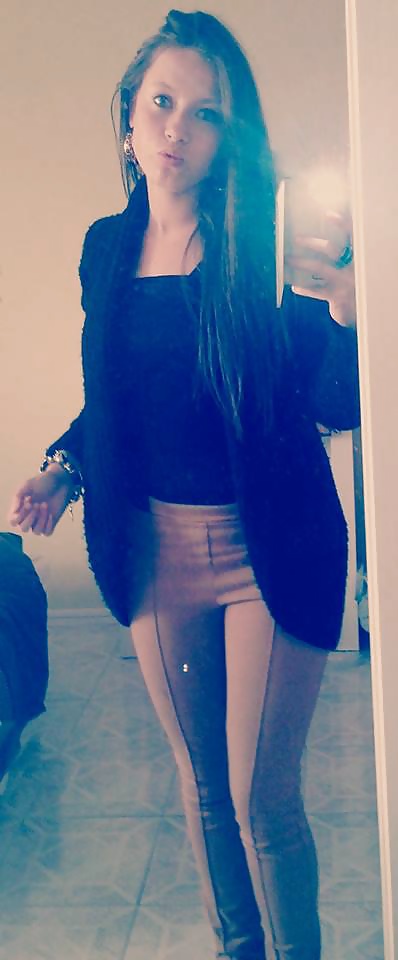 Jeune coquine
 #31978074