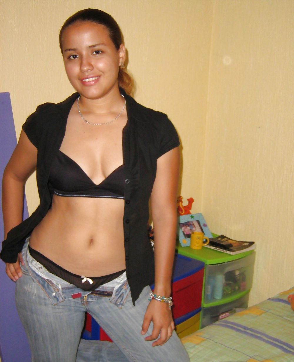 Curvy jeune Latina #35987022