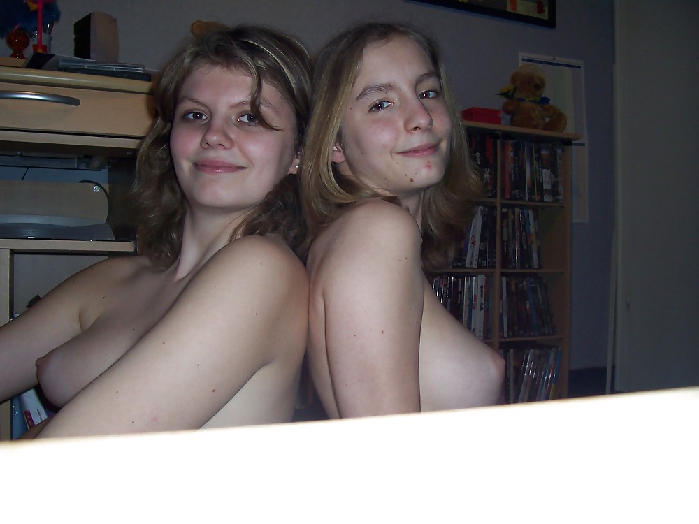 Lesbische freunde
 #23413825