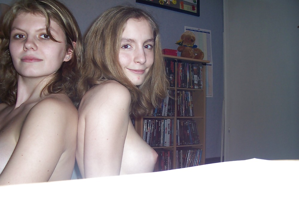 Lesbische freunde
 #23413838