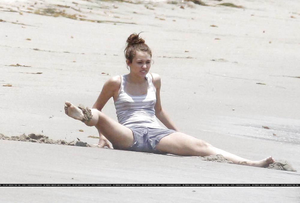 Berühmtheit Fuß (Miley Cyrus) #37368570