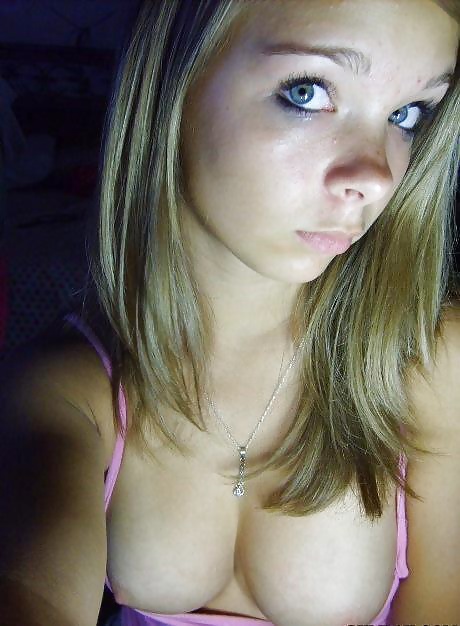 Downblouse Oops No Bra Nipples Clevage #35412453