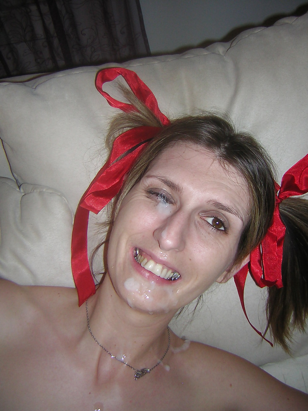 Aline francés amateur tomar facial para la Navidad
 #24134366