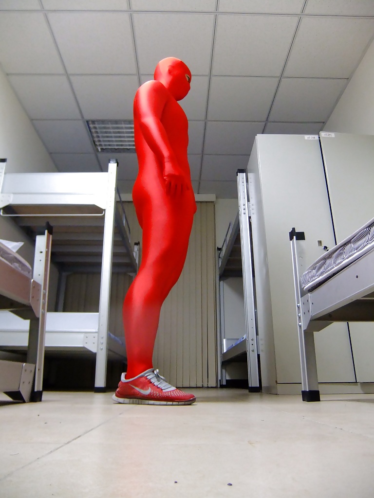 Red zentai #24059031