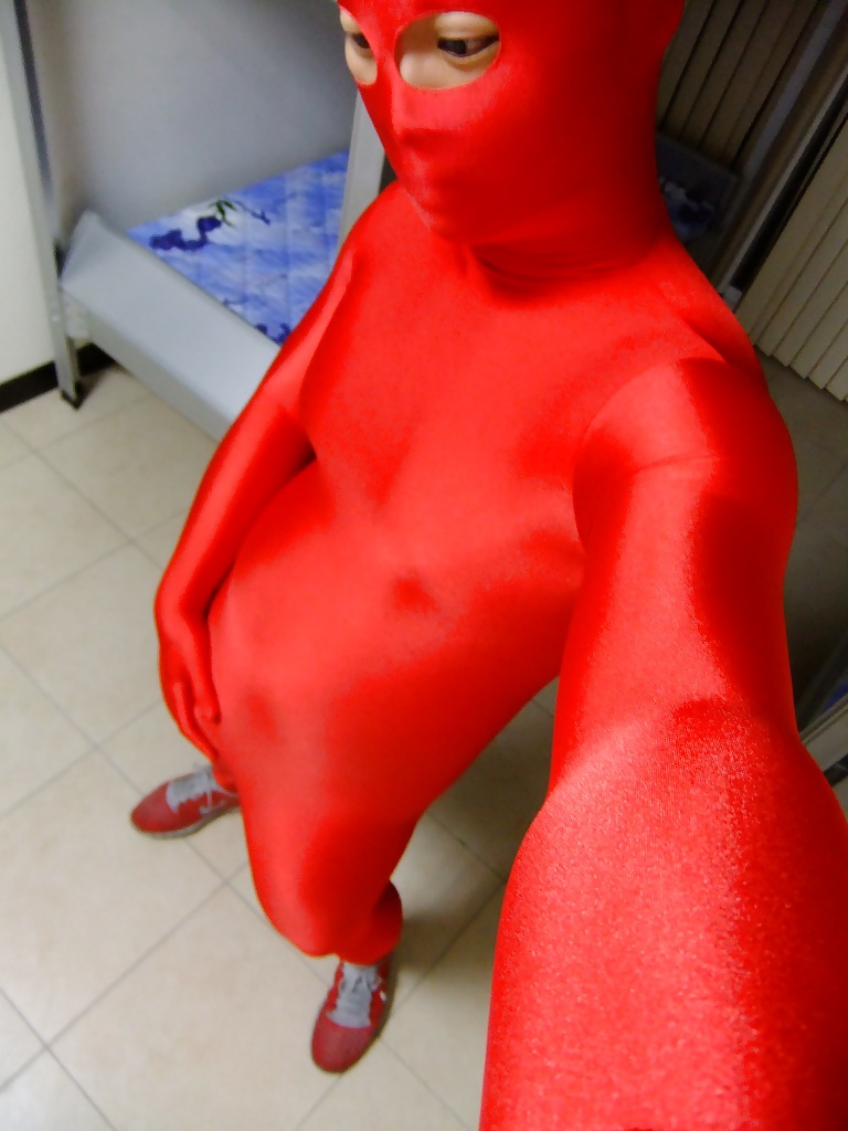 Red zentai #24059064