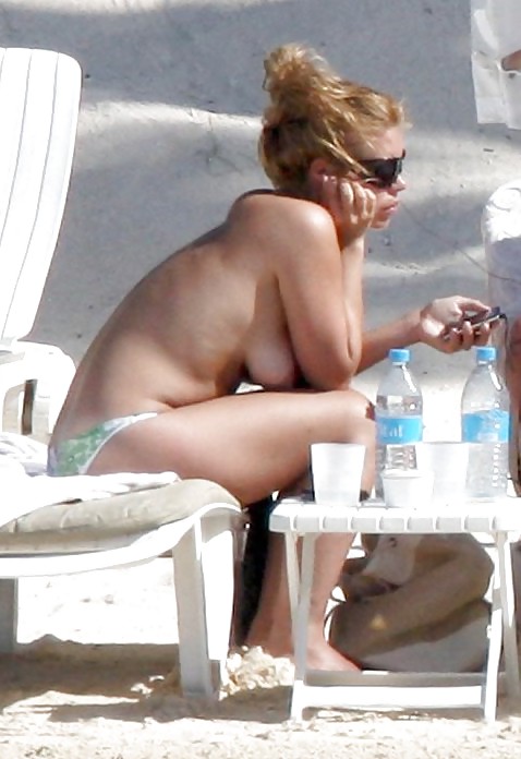 Billie Piper Topless Bikini-Fotos #24146977