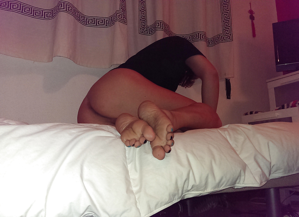 Sissy boy nude on bed selfies
 #31275574