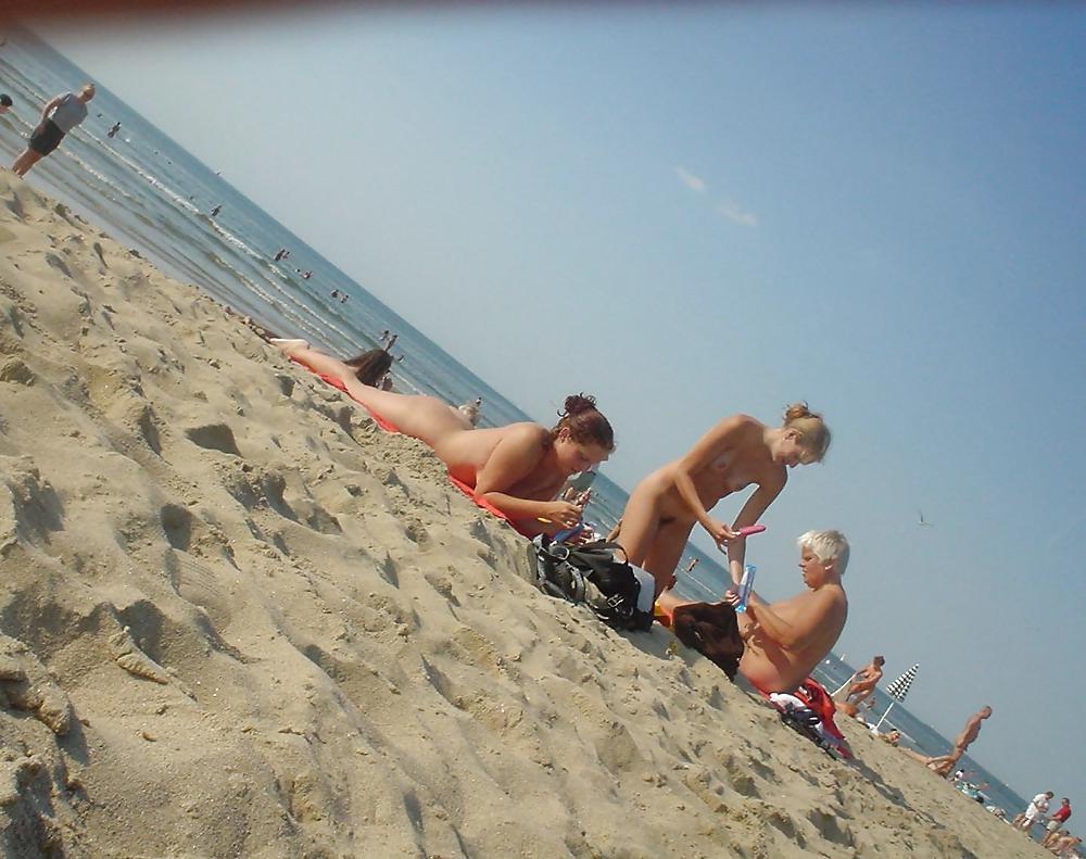 Amo le spiagge nude!
 #34006204