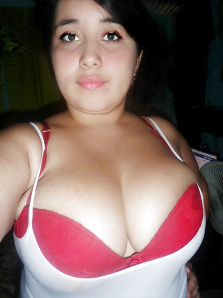 Más tetonas 
 #25441200