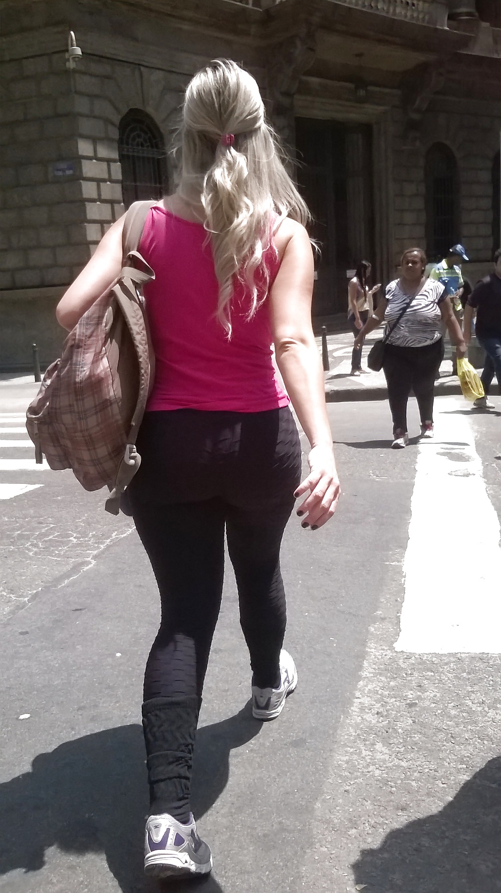 ガタガタ動く
 #32107405