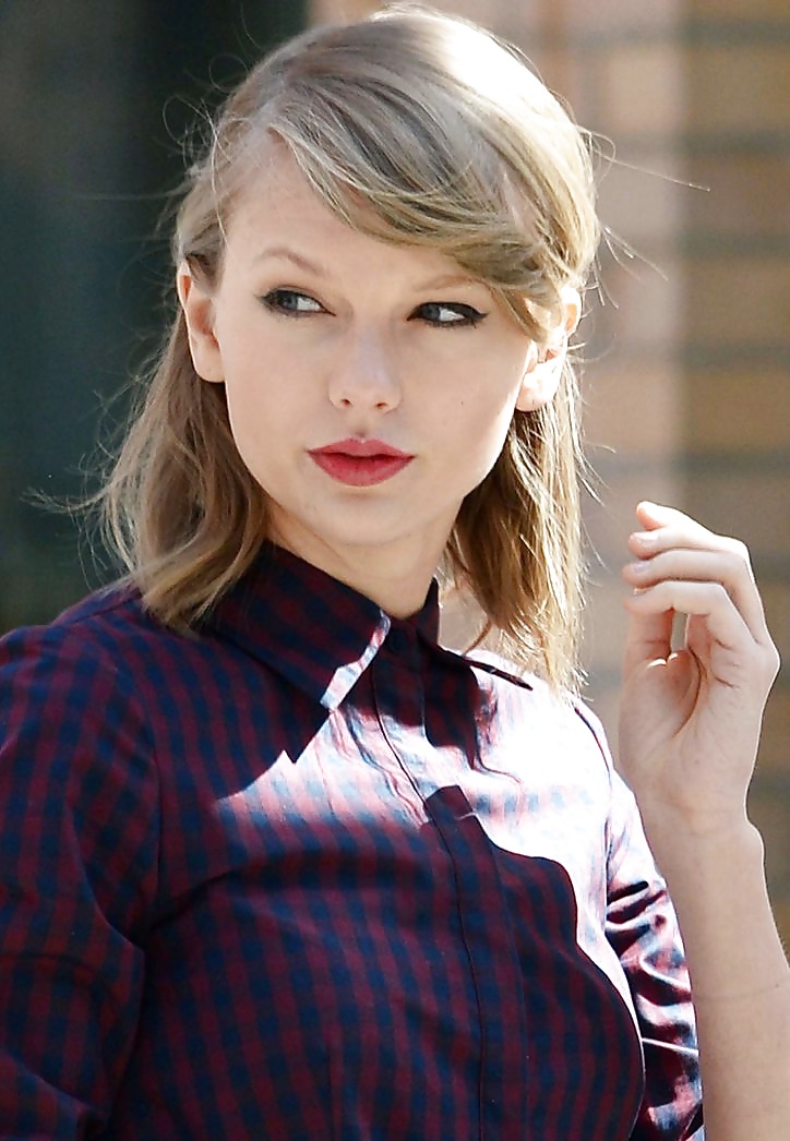 Taylor swift
 #27493511