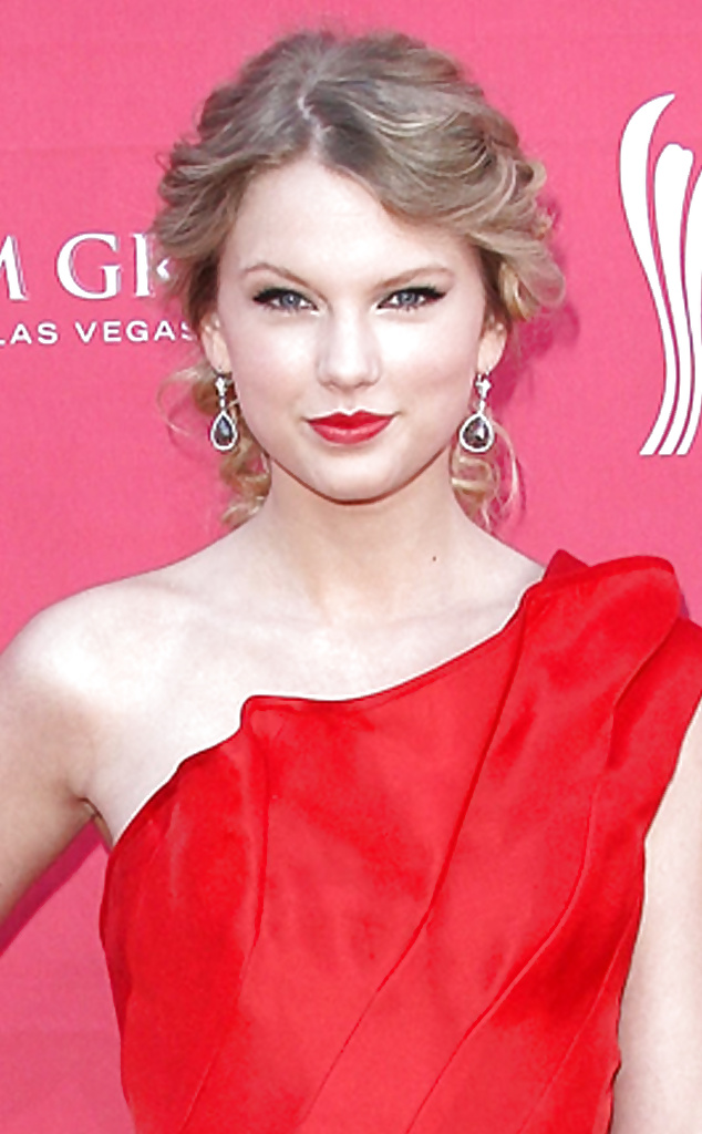 Taylor swift
 #27494909