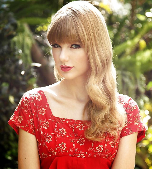 Taylor swift
 #27494985