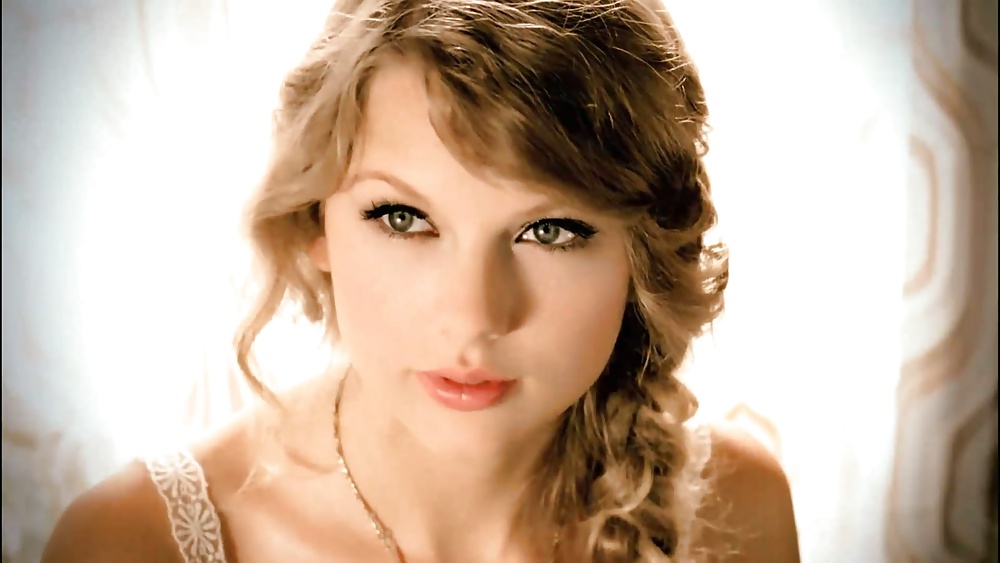 Taylor swift
 #27495070