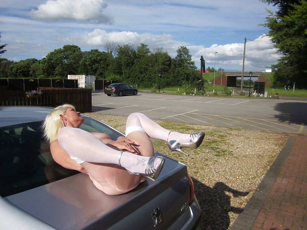 Lincs milf flashing, want to know when next shooting planned
 #34311984