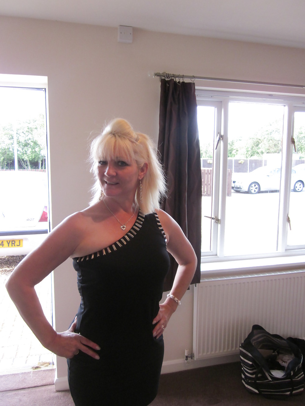 Lincs milf flashing, want to know when next shooting planned
 #34312013