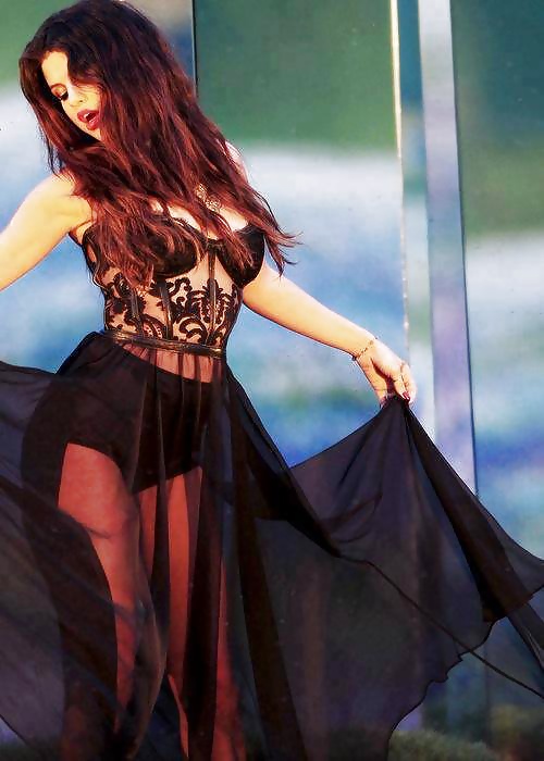 Selena gomez
 #38760748