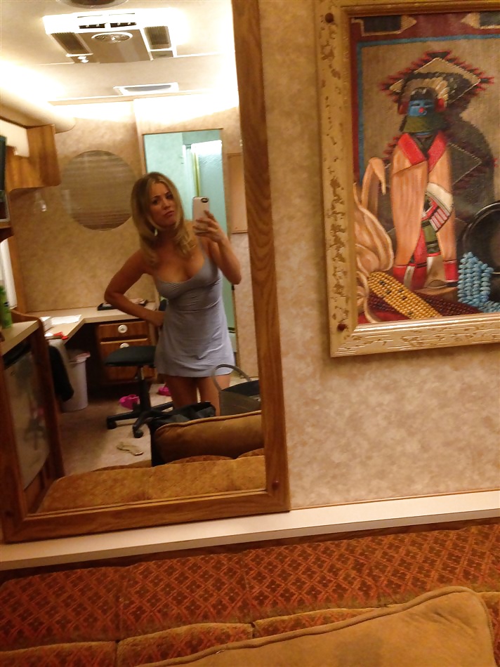 Selfies Nues Kaley De Cuoco - Théorie Du Big Bang Penny #31599270