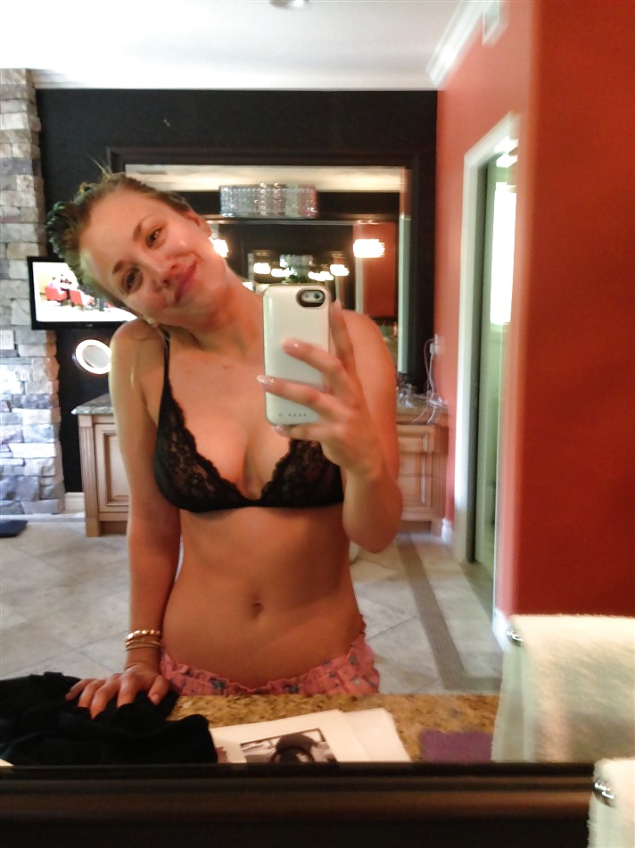 Nude selfies Kaley Cuoco - Penny Big Bang Theory #31599271