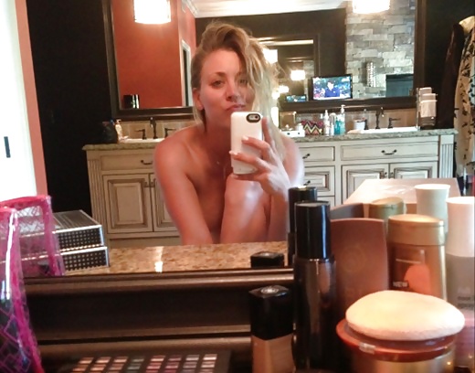 Nude selfies Kaley Cuoco - Penny Big Bang Theory #31599279