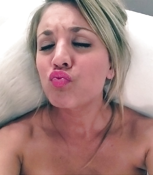 Nude selfies Kaley Cuoco - Penny Big Bang Theory #31599283