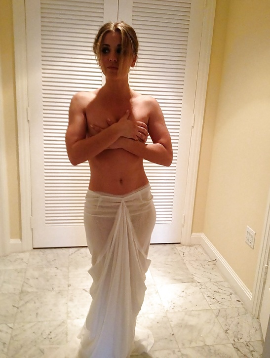 Nude selfies Kaley Cuoco - Penny Big Bang Theory #31599286