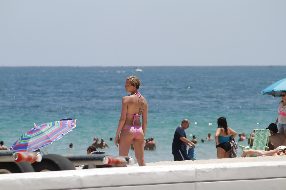 Playa de nuevo el lunes
 #32933065