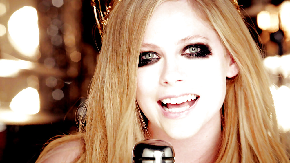 Avril lavigne - silly moments 
 #23537813