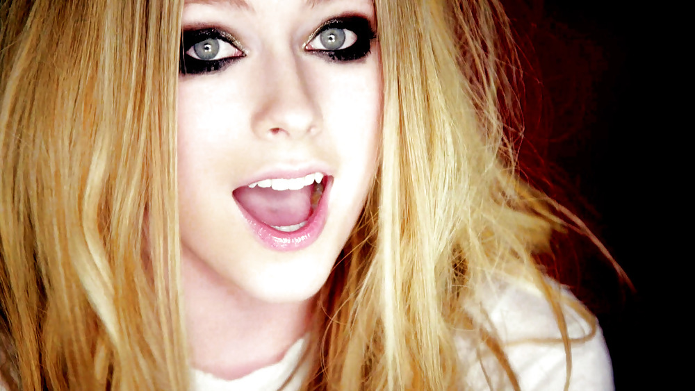 Avril lavigne - silly moments 
 #23537825