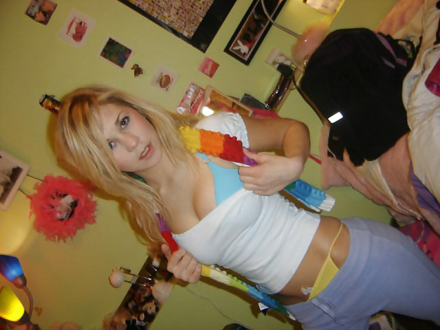 Escote sexy
 #36892806