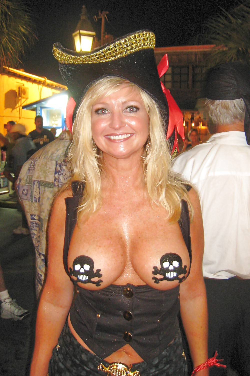 Hottest Milfs & Grannies From Fantasy Fest #36806998