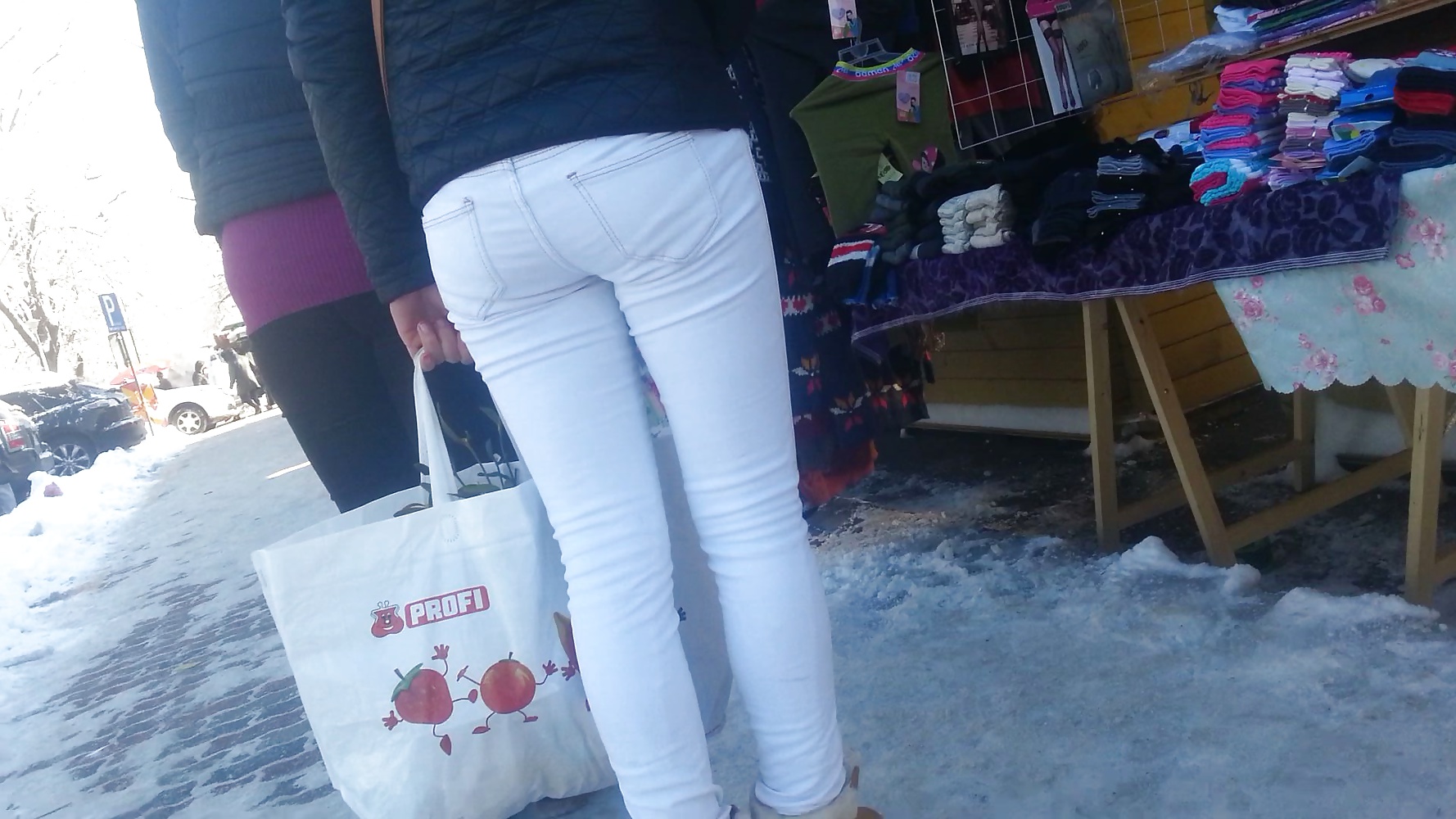 Spy jeans sexy con il culo delle donne rumene
 #41002291