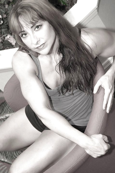 Schöne Frauen #24006303