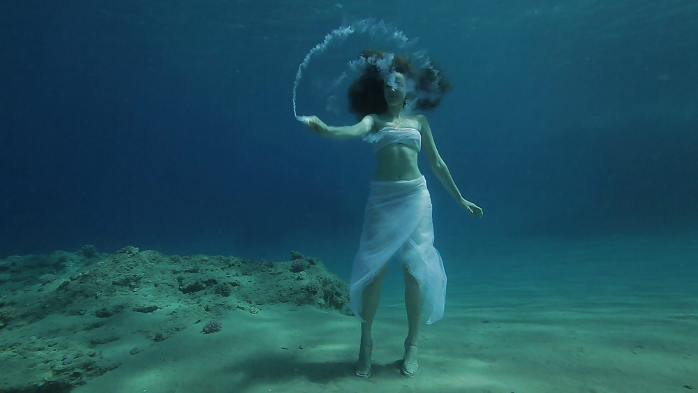 Ragazze d'acqua 4.
 #25358569