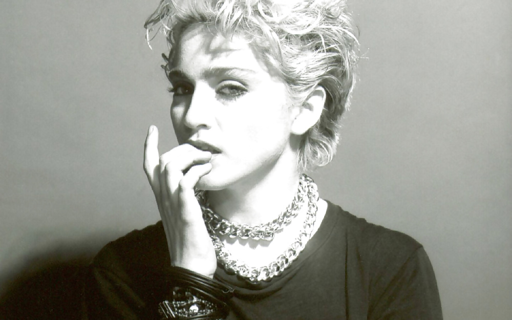 Madonna
 #28905337