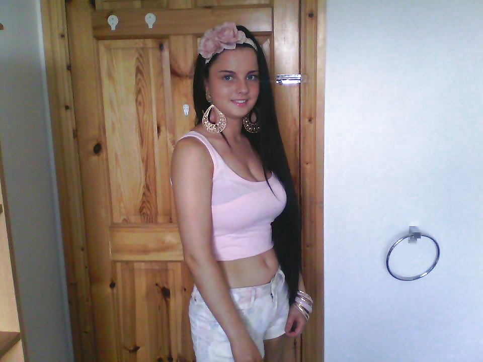 Mi buena amiga chloe
 #25835309