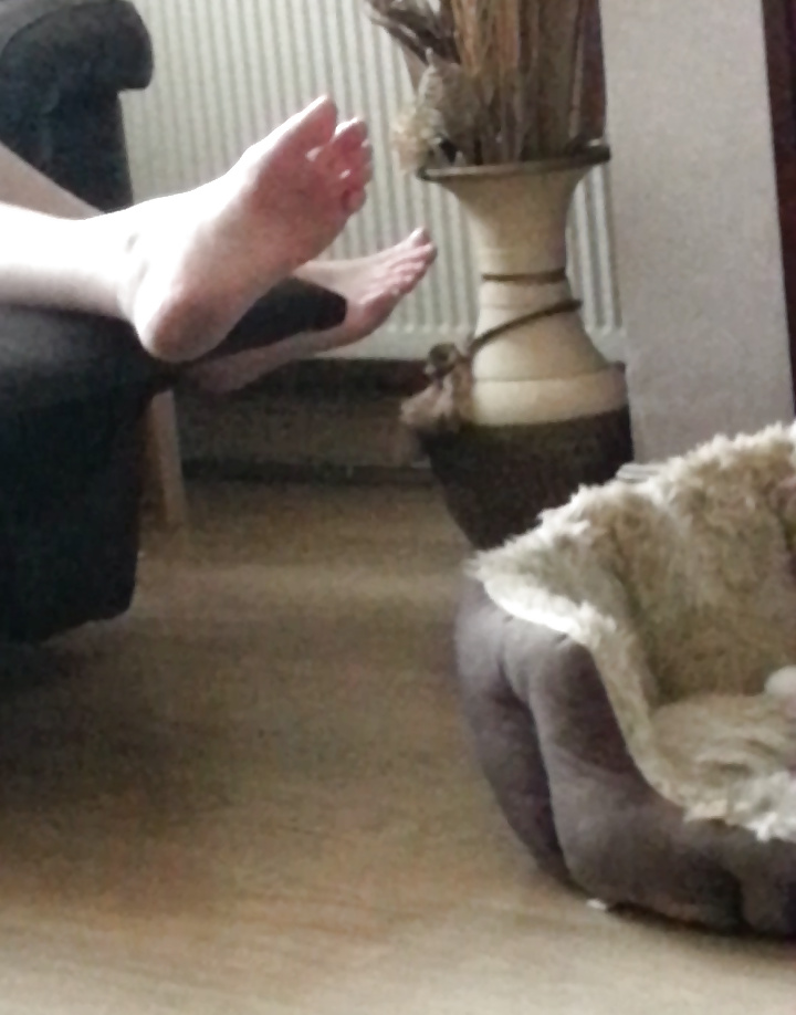 Friends mum sexy feet and soles 