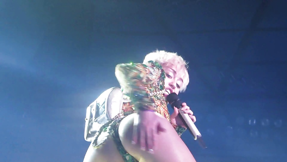 Miley Cyrus, Würde Ich Immer Noch Ficken #24417280