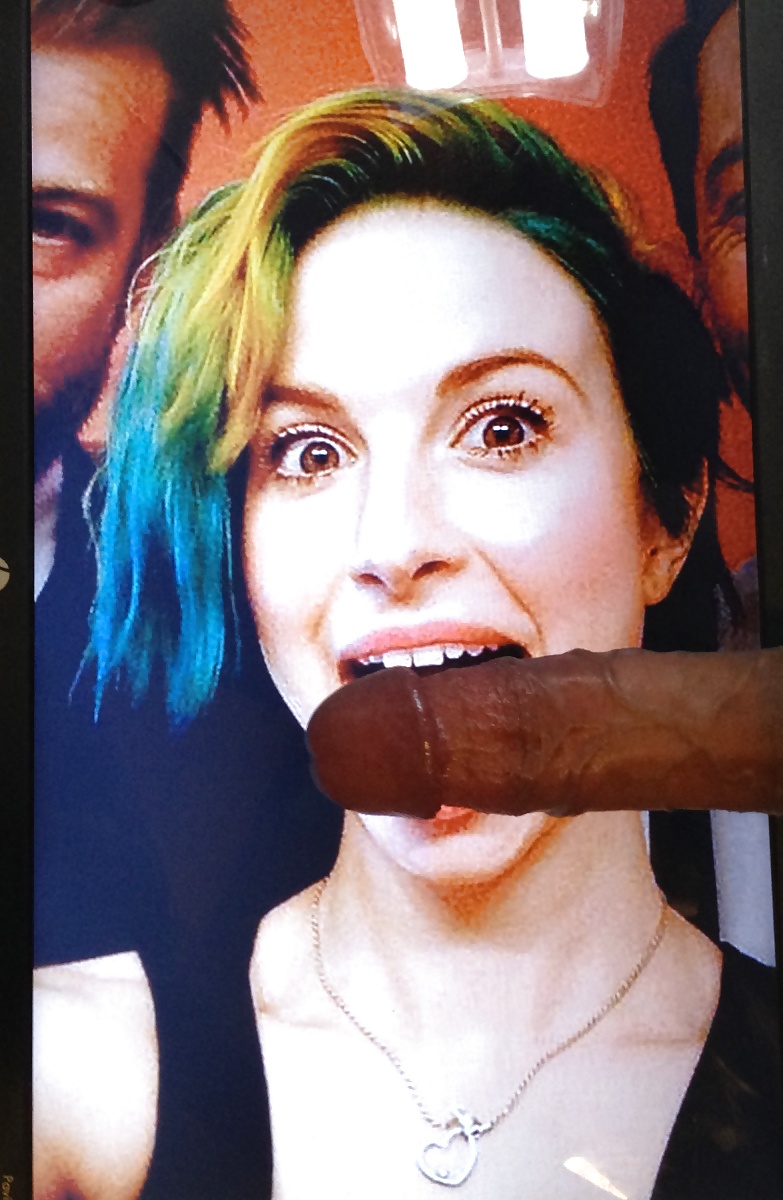 Big load of cum for Hayley Williams tongue #34235189