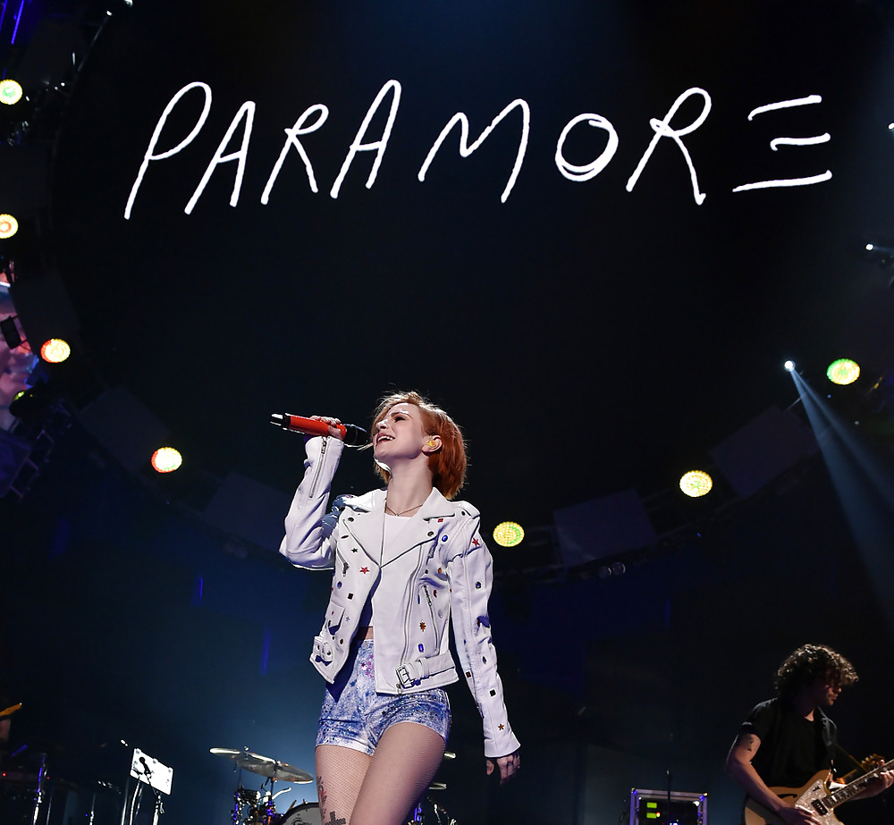 Hayley williams iheart radio festival hq (ccm)
 #31183938