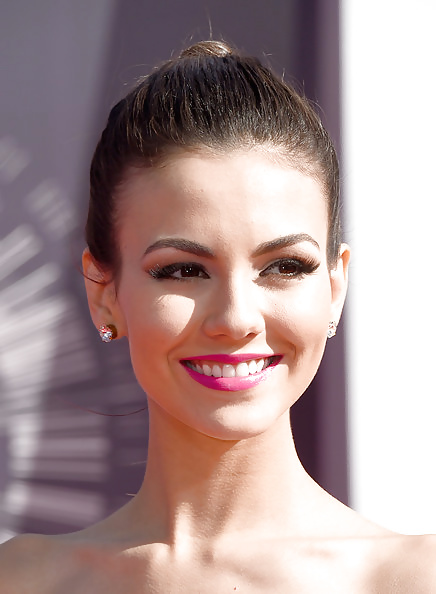 Victoria Justice at the VMA's #29447535